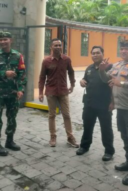 Bhabinkamtibmas Singakerta Sambangi Hotel Westin, Ajak Security Bersinergi Jaga Situasi Aman Kondusif