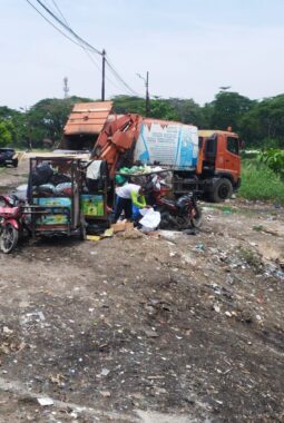 Camat Medan Johor: “Usulkan Penanganan Terpadu untuk Timbunan Sampah Meluap di Kanal Titi Kuning”