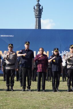 Perkuat Pengawasan Keimigrasian, Eem Nurmanah Hadiri Pengukuhan Satgas Dharma Dewata