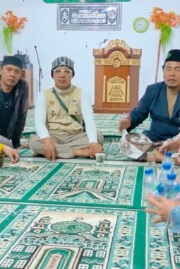 Wujud Kepedulian, Yayasan Sosial Ummat Palapa Pecatu Bantu Korban Kebakaran Denpasar Barat